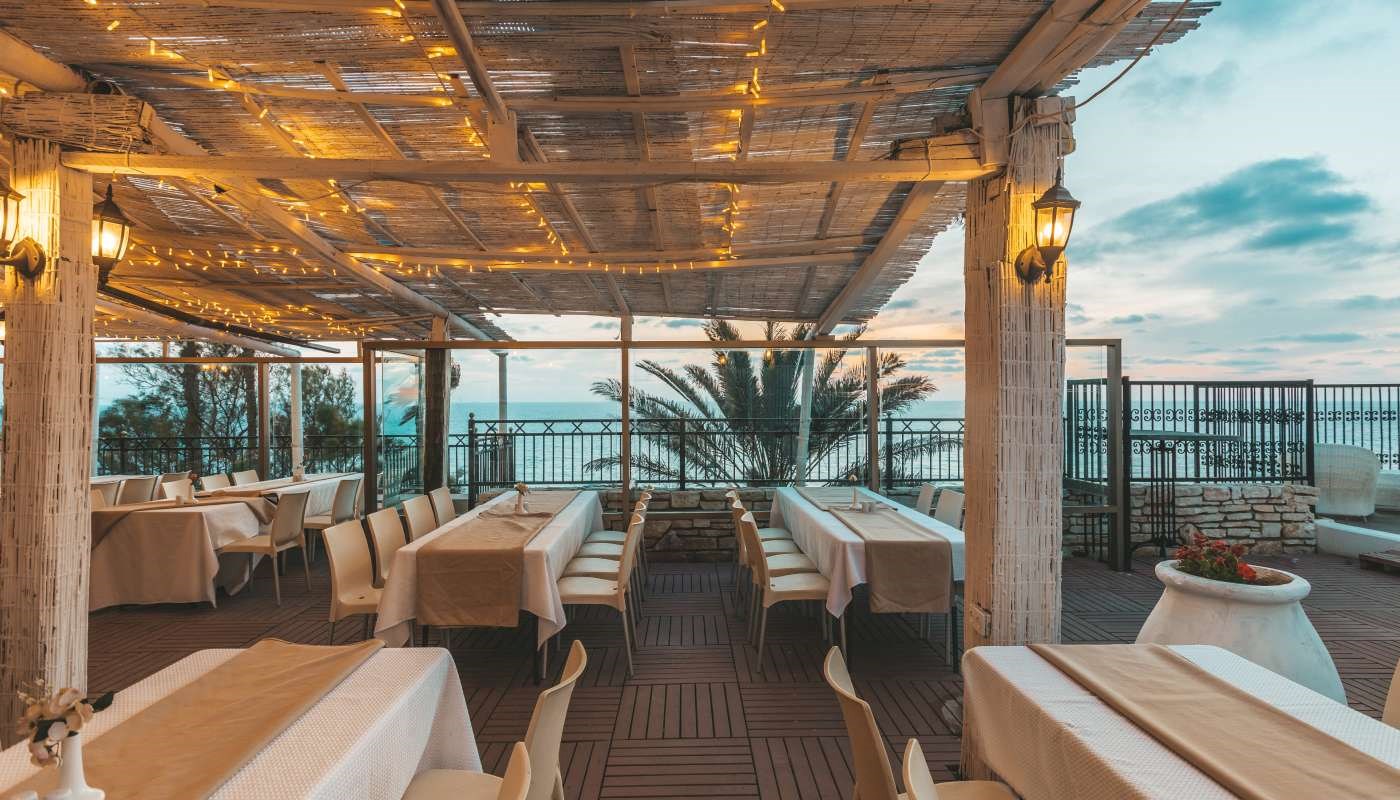 Seasons hotel balcony